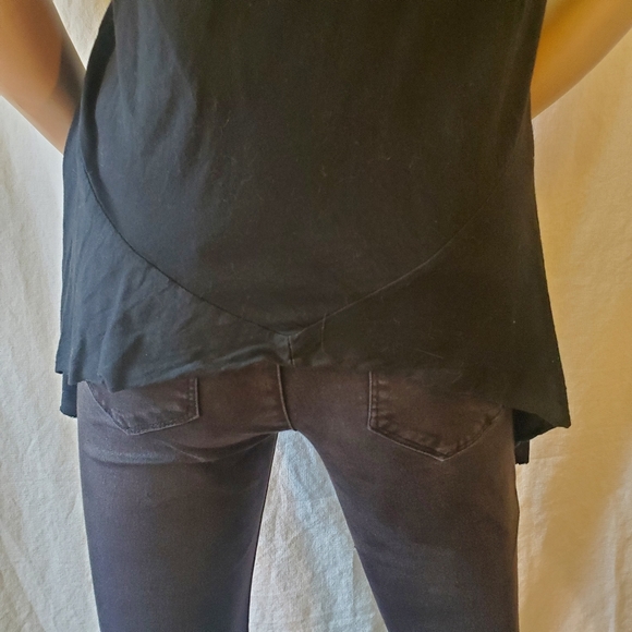 Truly Madly Deeply Skull Tank - Picture 5 of 12